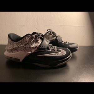 Bhm (black history month) Kd 7 ‼️preowned‼️